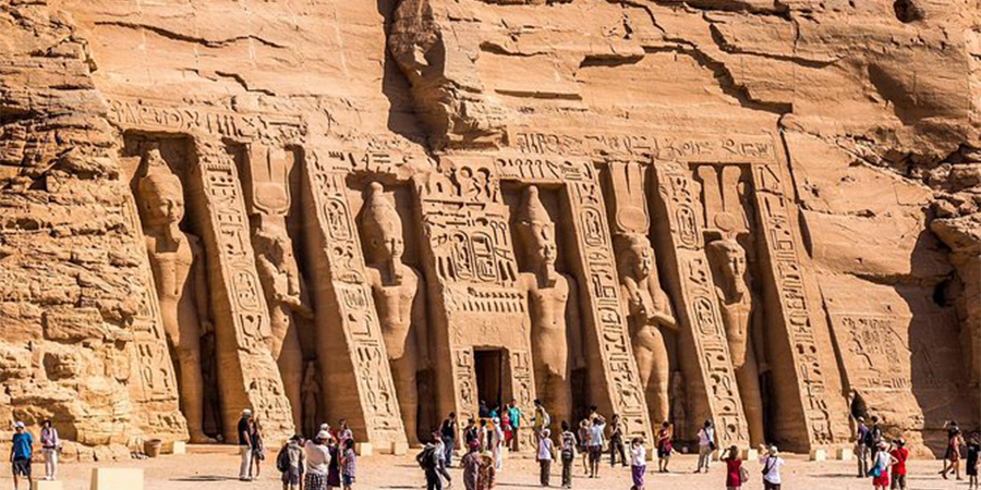 Abu Simbel day tour Ramses II temple view